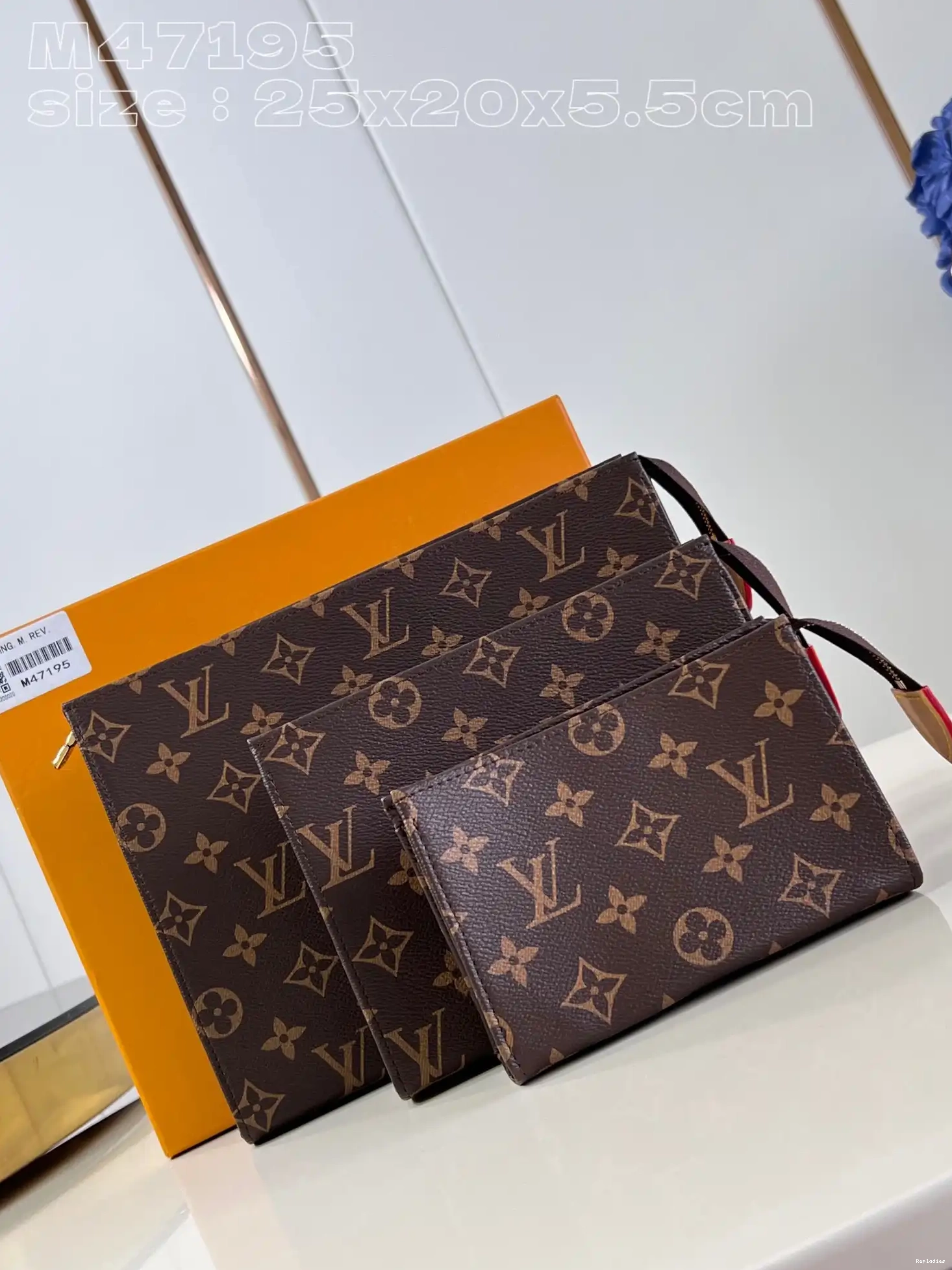 Cheap Toilet Pouch-25*20*5.5cm VUITTON Trio LOUIS 0623